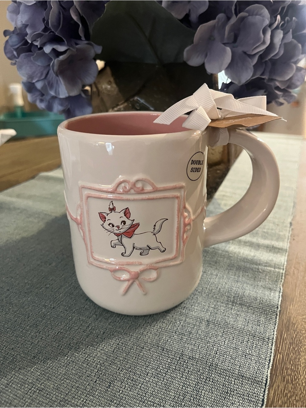 NWT Rae Dunn Aristocats “EVERYBODY WANTS TO BE A CAT” Mug